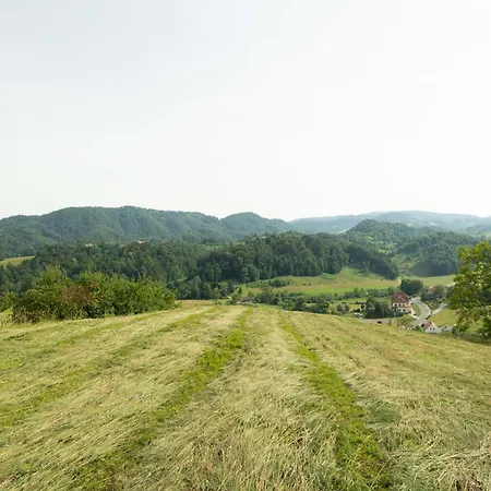 An Der Suedsteirischen Weinstrasse Gamlitz - Idyllisches Ferienhaeuschen Im Naturparadies Mit Grossem Whirlpool & Panoramasauna