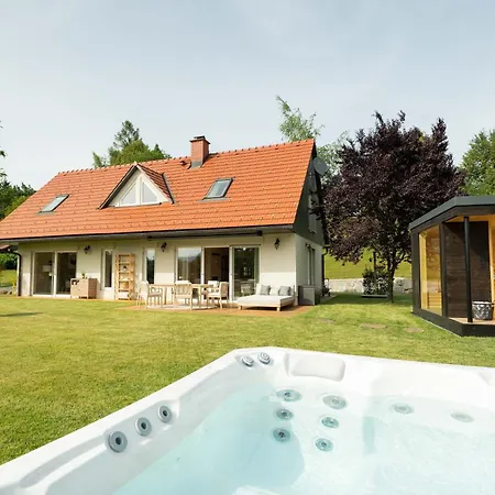 An Der Suedsteirischen Weinstrasse Gamlitz - Idyllisches Ferienhaeuschen Im Naturparadies Mit Grossem Whirlpool & Panoramasauna Tatil Evi