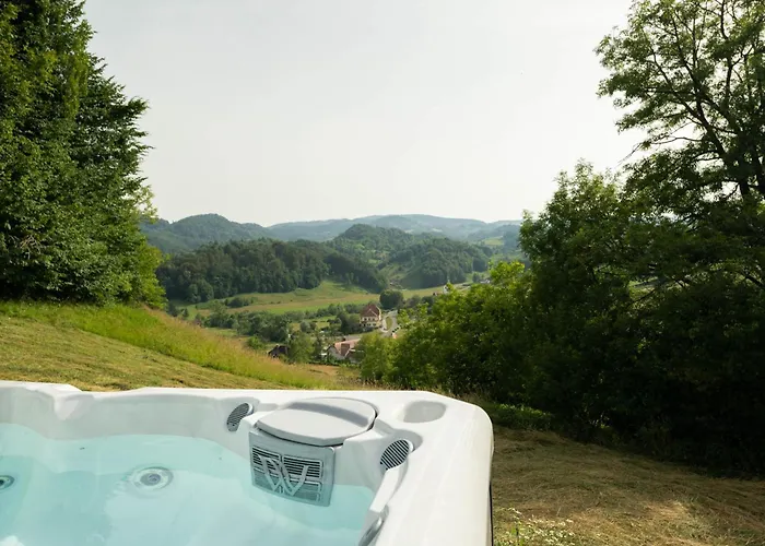 Tatil Evi An Der Suedsteirischen Weinstrasse Gamlitz - Idyllisches Ferienhaeuschen Im Naturparadies Mit Grossem Whirlpool & Panoramasauna